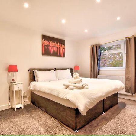 Amazing Beautiful King Size Bedroom 1 - Heybridge  Extérieur photo