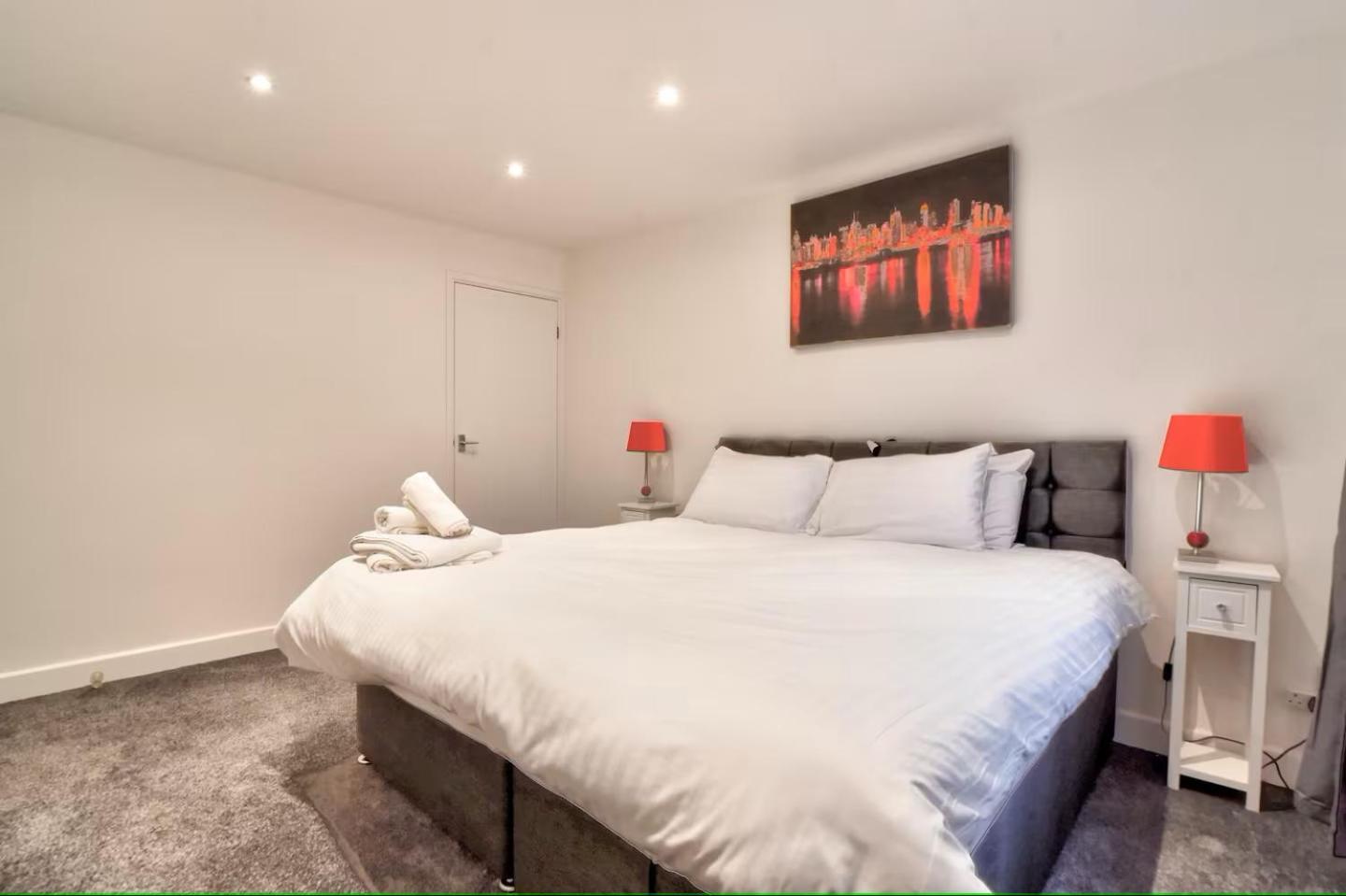 Amazing Beautiful King Size Bedroom 1 - Heybridge  Extérieur photo